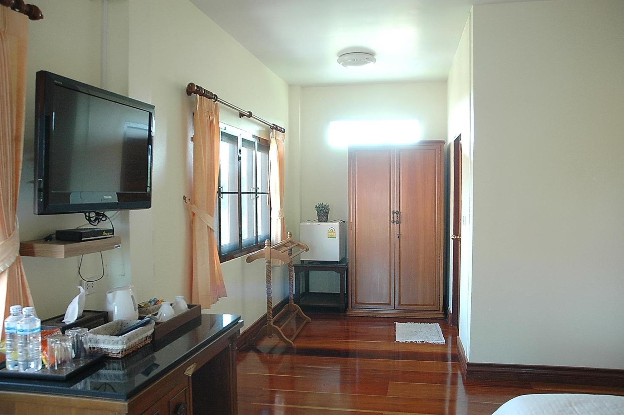 Thararin Villa Ban Doem Bang Chambre photo