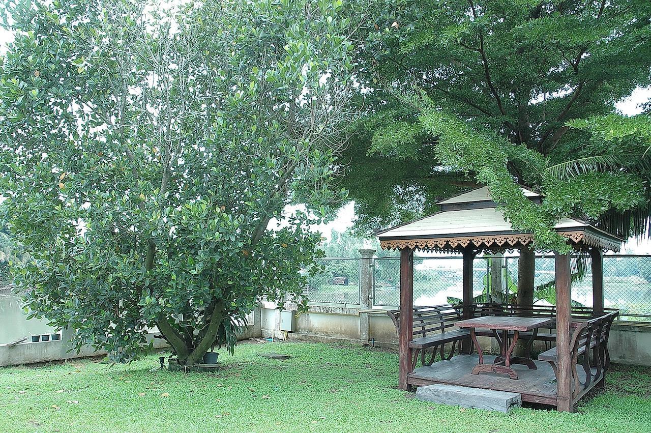 Thararin Villa Ban Doem Bang Extérieur photo