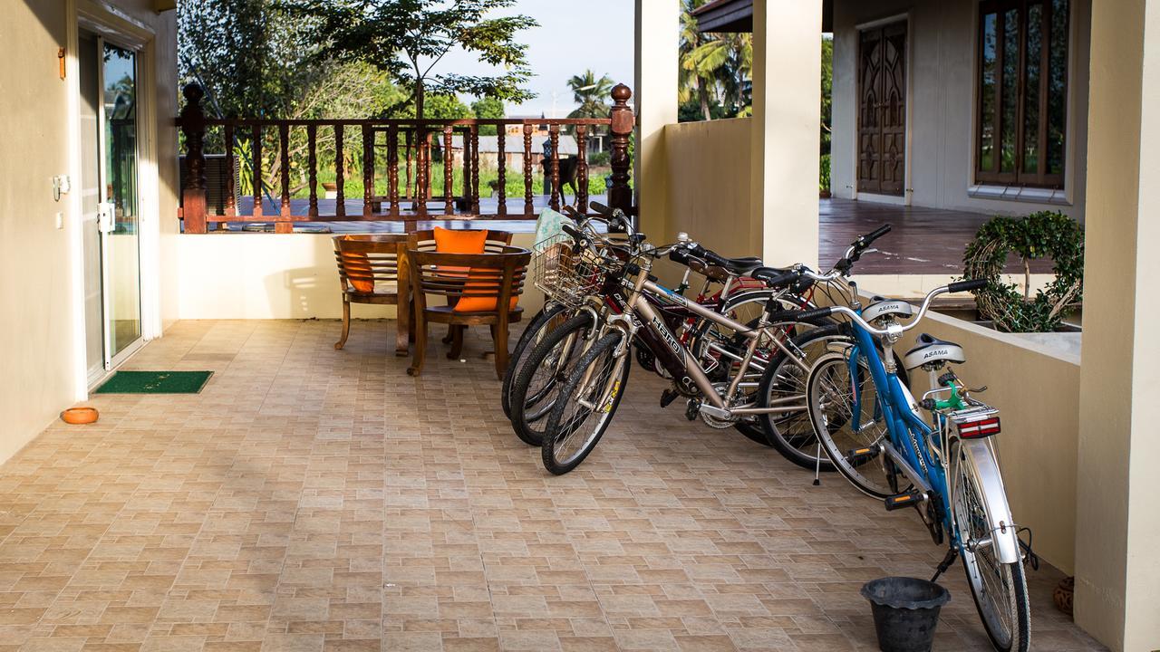Thararin Villa Ban Doem Bang Extérieur photo