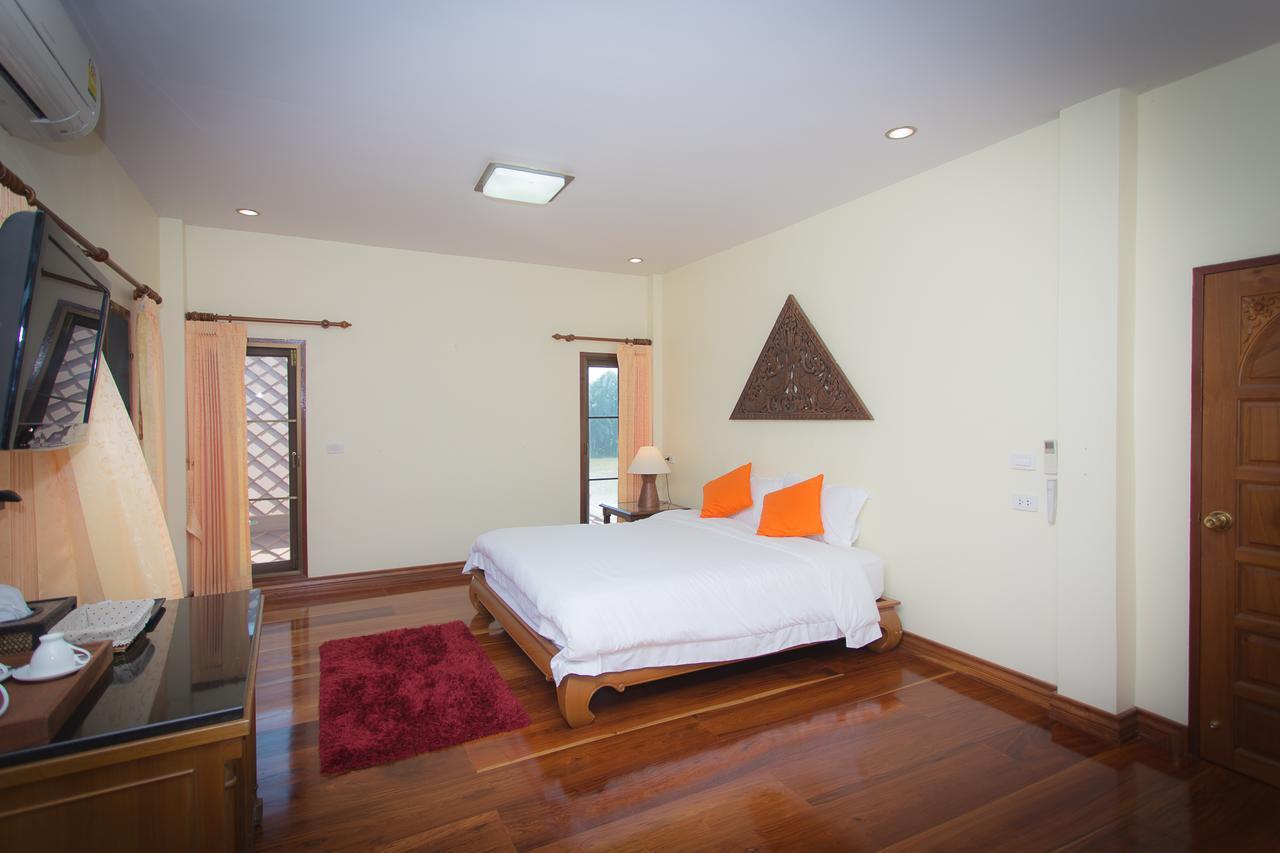 Thararin Villa Ban Doem Bang Chambre photo